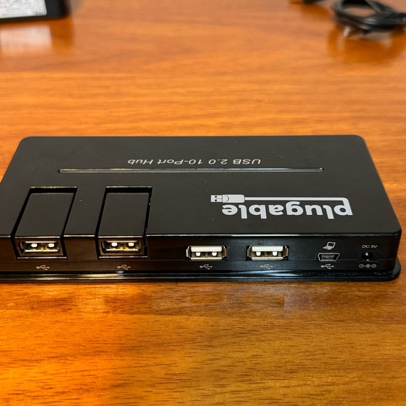 Plugable USB 2.0 10-Port High Speed Hub with Power Adapter and Two Flip-Up Ports - Picture 5 of 9